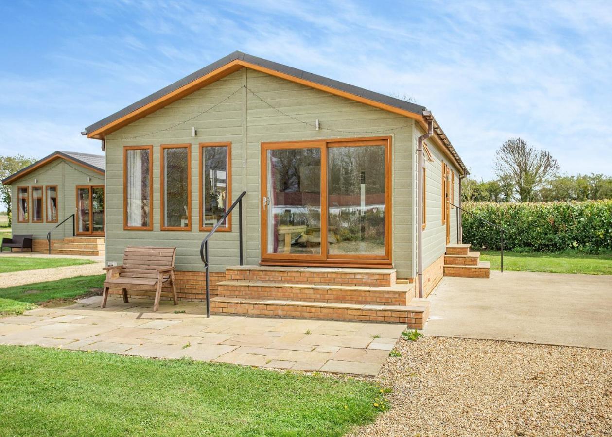 Lode Hall Lodges Upwell Esterno foto