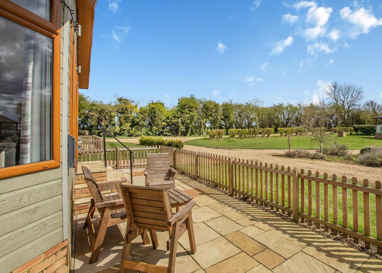 Lode Hall Lodges Upwell Esterno foto