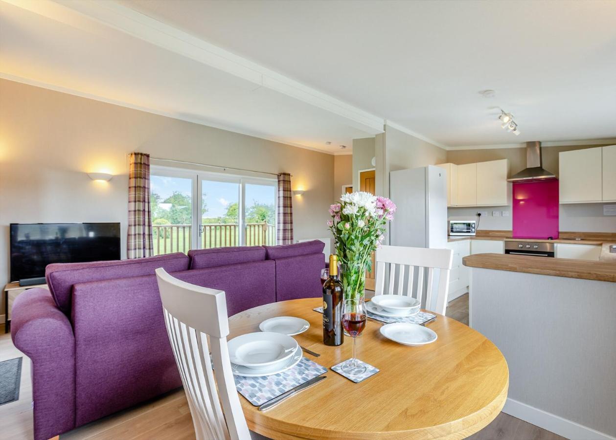 Lode Hall Lodges Upwell Esterno foto